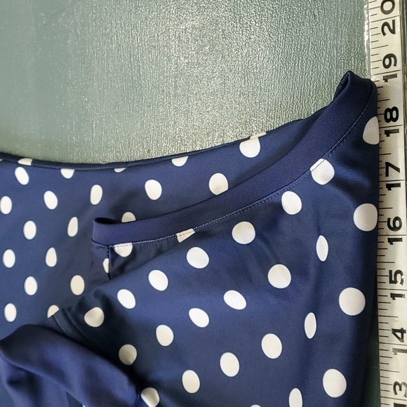 Nike‎ golf top. Dri-fit, size medium. Navy with white polka dots. Excellent. - Picture 10 of 11